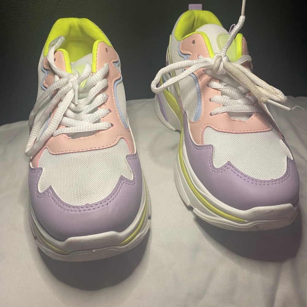 Neon shoes/ brand forever 21/ used only ones/ size: 7